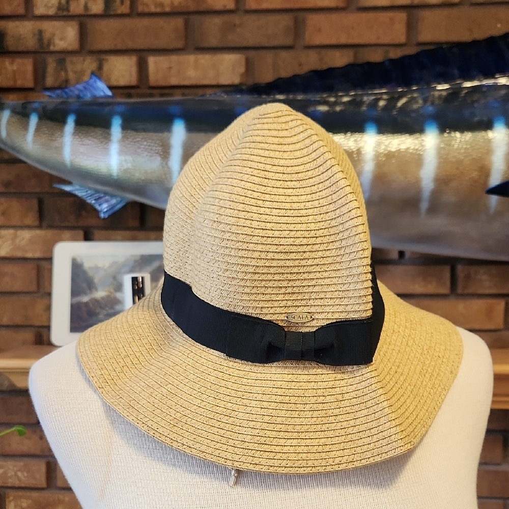 Scala Collezione Woven Foldable Summer Hat Black Band With Bow Adjustable Inner